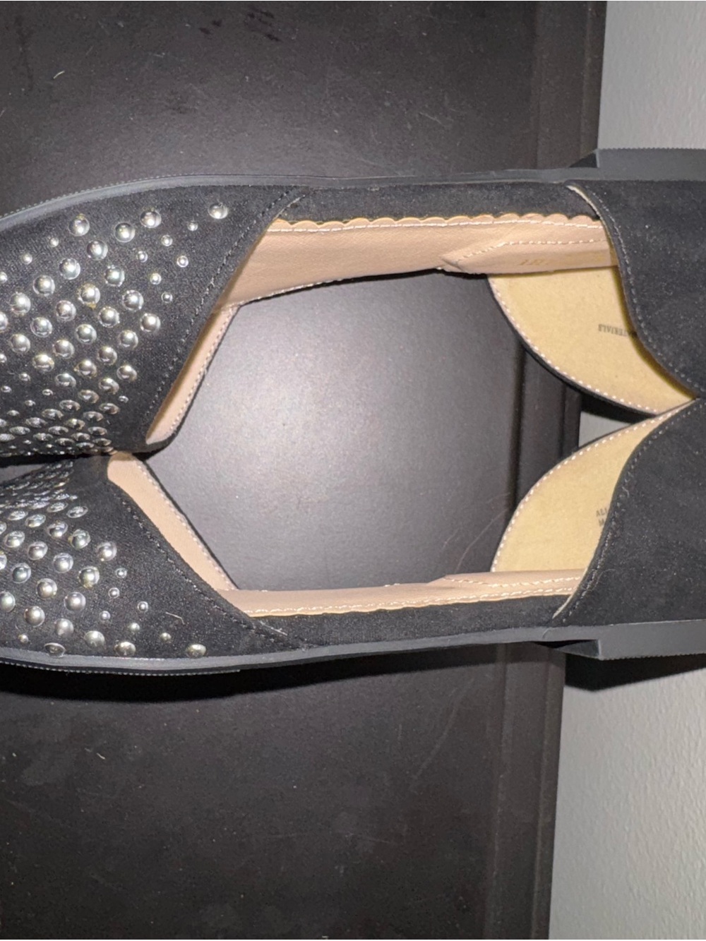 Isaac Mizrahi Black Pointed D'Orsay Flats with Silver Studs Size 8 NWOT - Picture 8 of 10